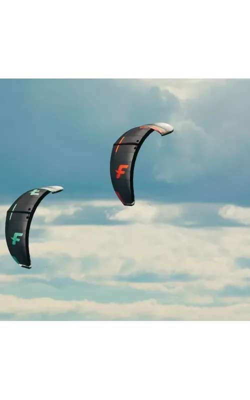 latawiec-do-kitesurfingu-f-one-breeze-v5-onyxflame- latawiec-do-kitesurfingu-f-one-breeze-v5-onyxflame-
